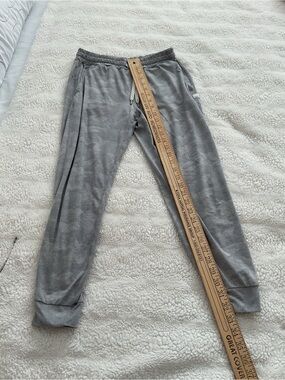 Vuori Performance Joggers XS Gray